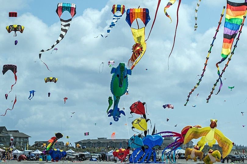 Festival beach long kite illuminations attic zahn andy pm posted