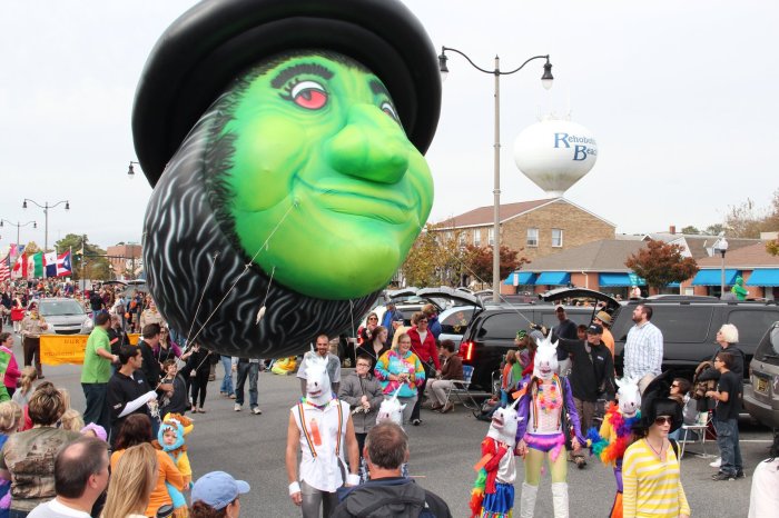 Halloween witch pirate ship sea rehoboth scare spirit oct festival leading submitted parade capegazette